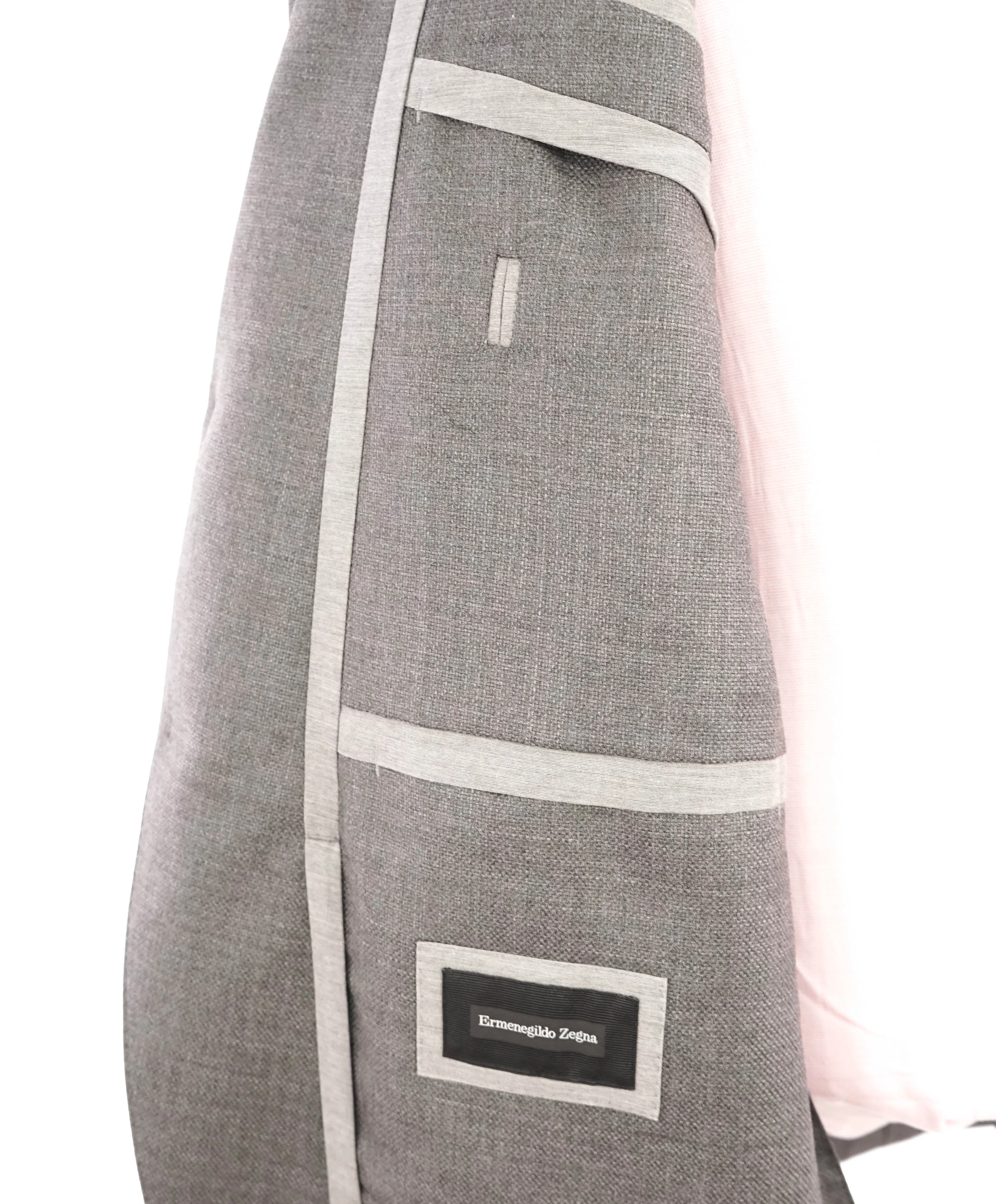 $3,295 ERMENEGILDO ZEGNA - Gray Royal Weave "10 POCKET" Blazer - 48R
