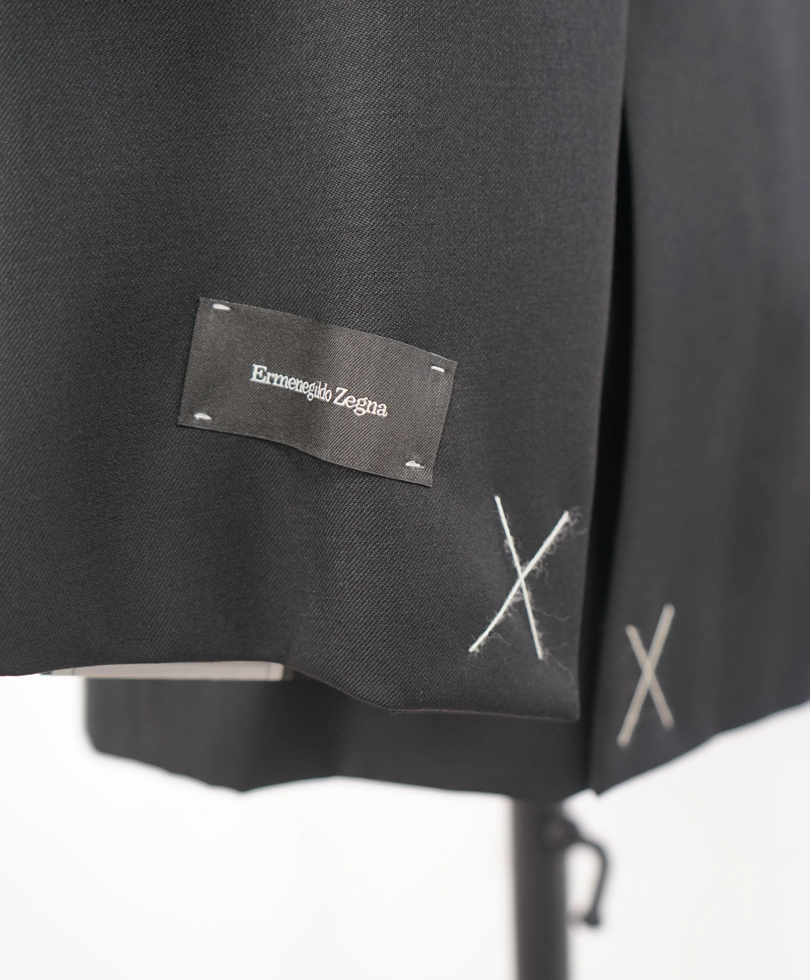 $3,995 ERMENEGILDO ZEGNA - PEAK LAPEL Tuxedo Black 2-Piece - 38S