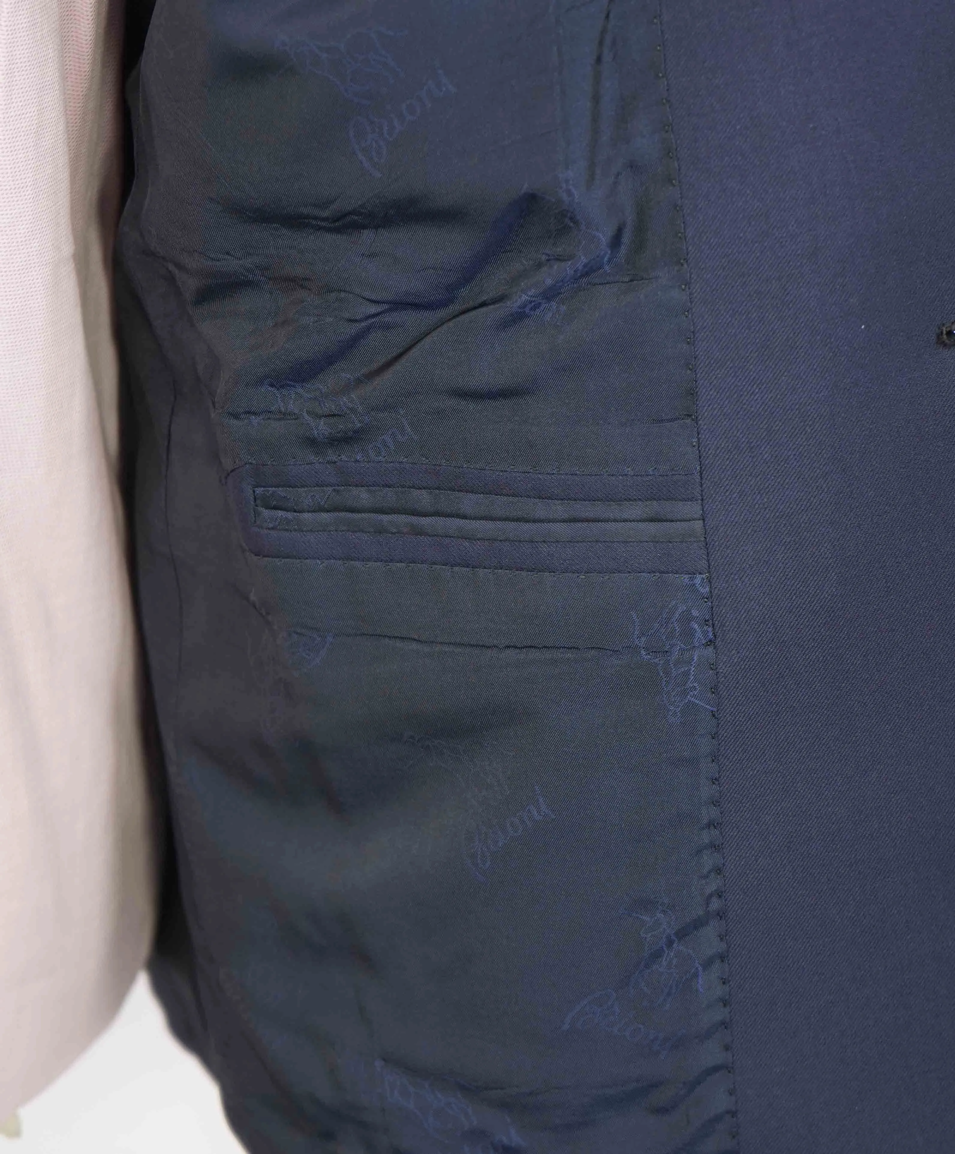 $4,800 BRIONI - NAVY 2-Button *CLOSET STAPLE* Hand Made Italy Blazer- 40S US