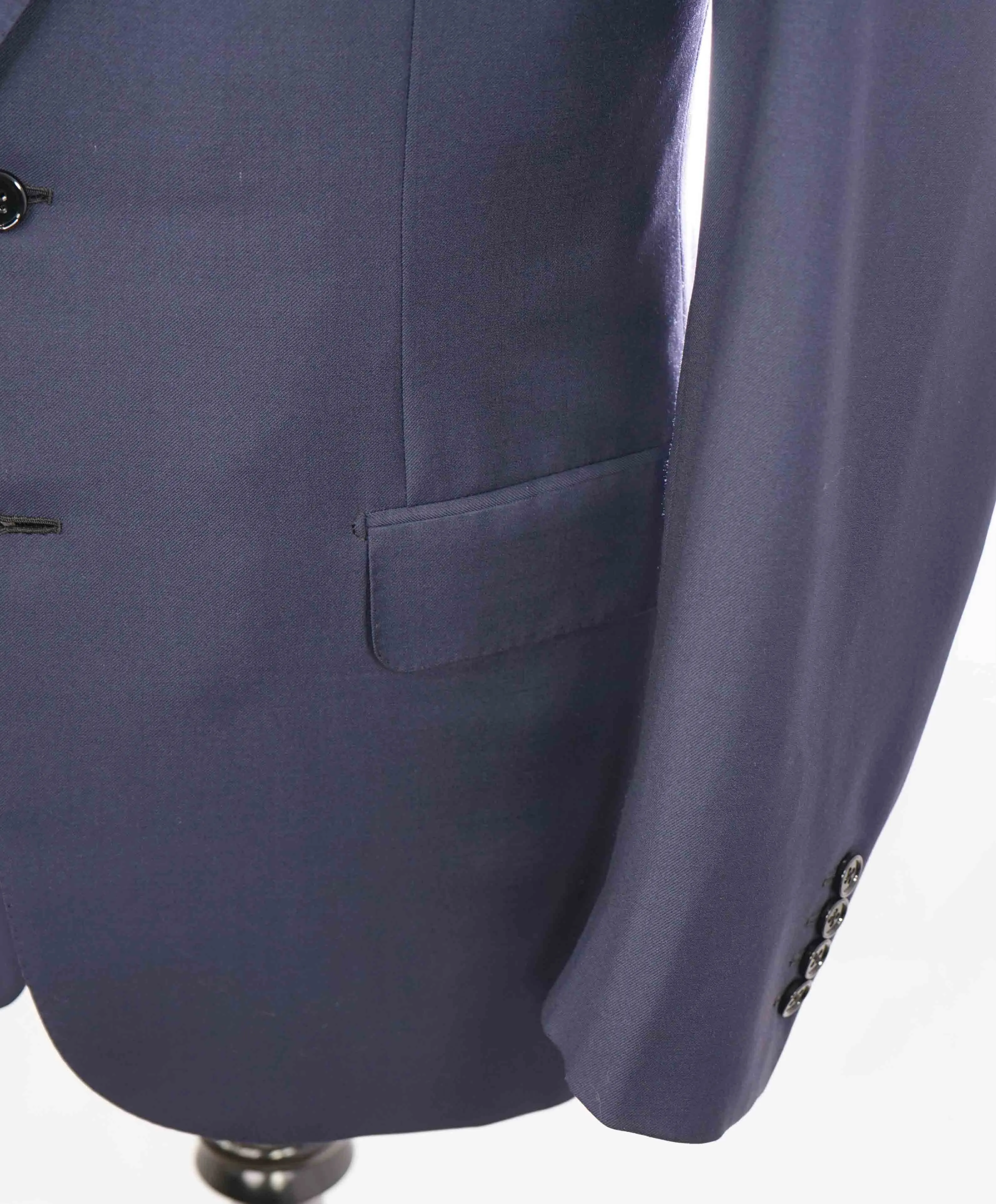 $4,800 BRIONI - NAVY 2-Button *CLOSET STAPLE* Hand Made Italy Blazer- 40S US