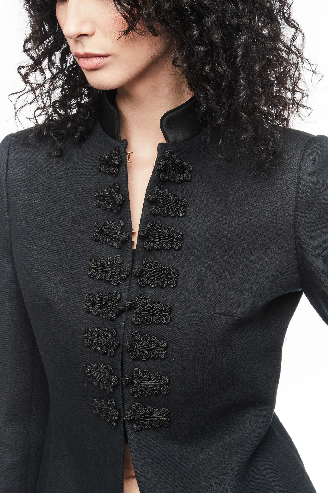 BLAZER ENTALLADA BORDADO JASPER