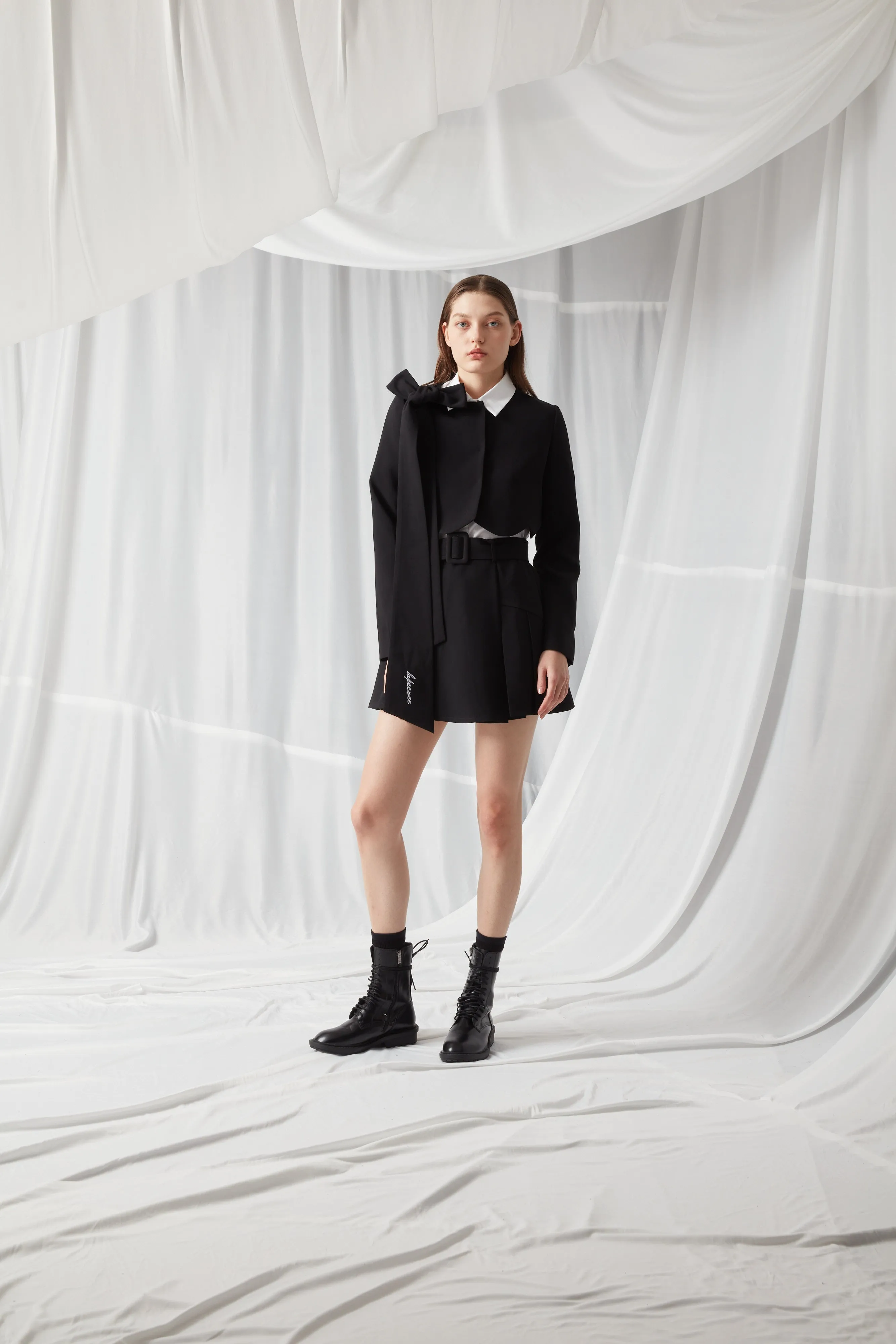 Bow Blazer - BLACK / WRITE