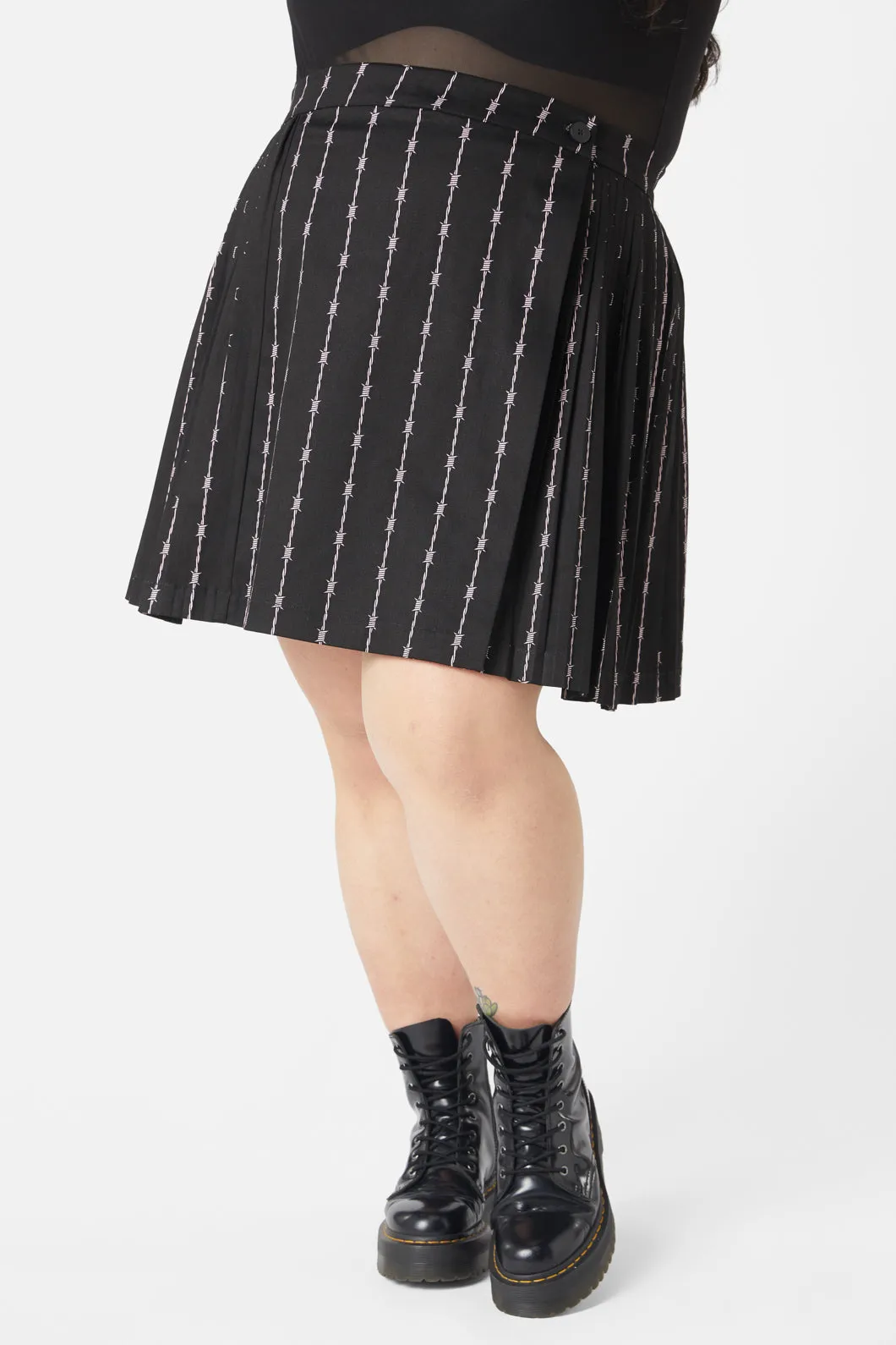 Curve Barbed Wire Pleated Slider Skirt