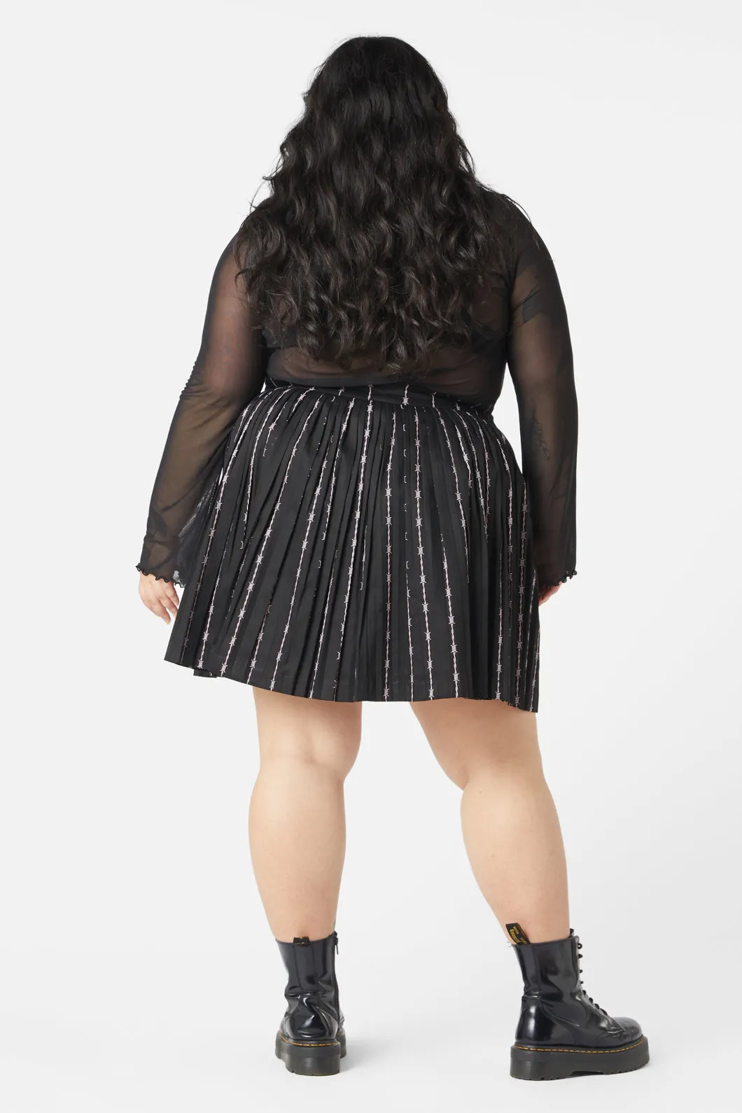 Curve Barbed Wire Pleated Slider Skirt