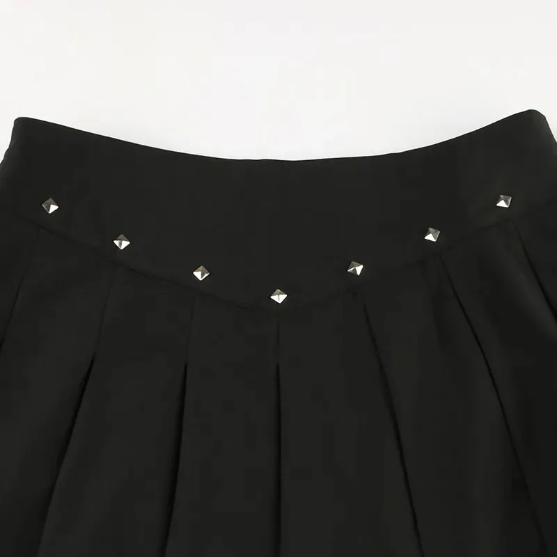 Gothic Black Low Waist Rivet  Pleated Skirt