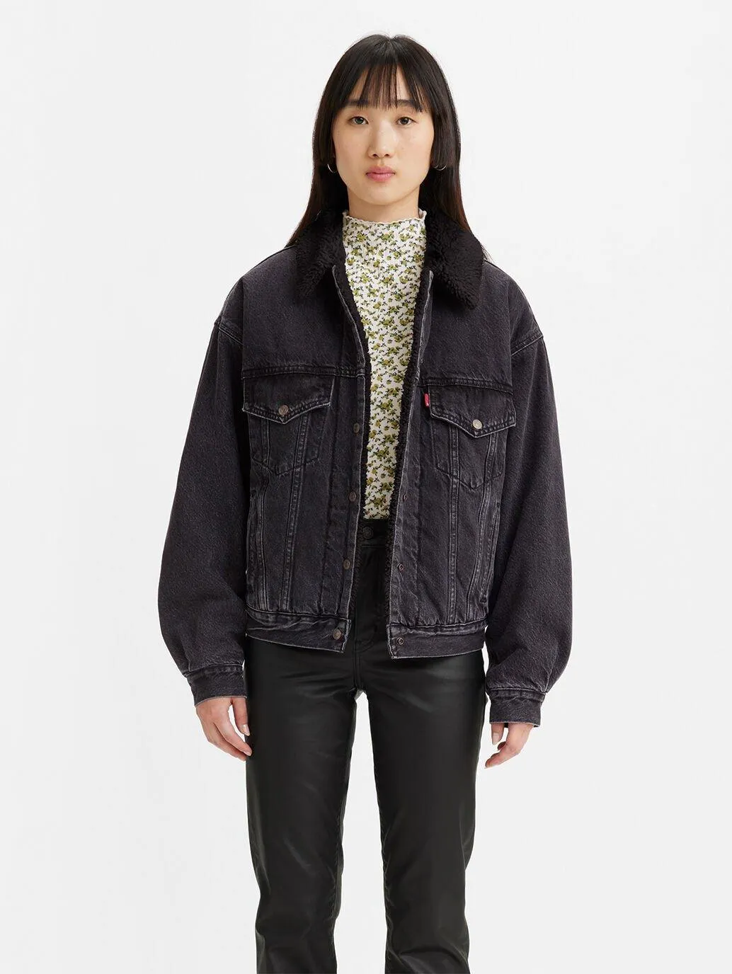 LEVI'S® WOMEN'S '90S SHERPA TRUCKER JACKET