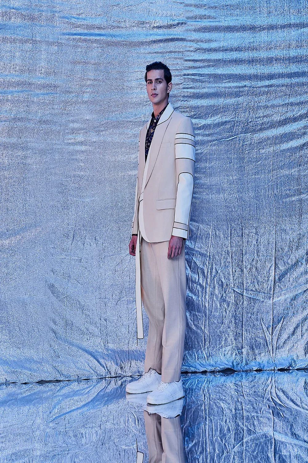 Mock Layered Tie Up Blazer