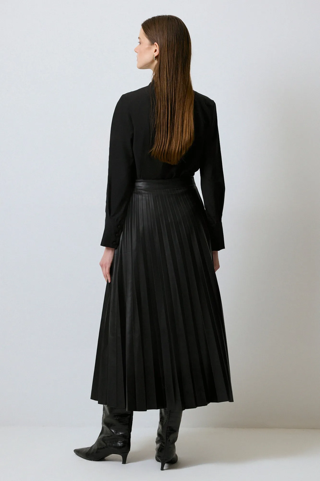 PLEATED FAUX LEATHER SKIRT