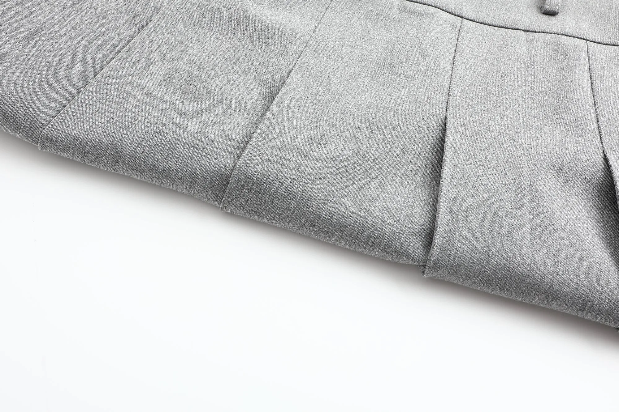 Pleated Medium Skirt in Grey