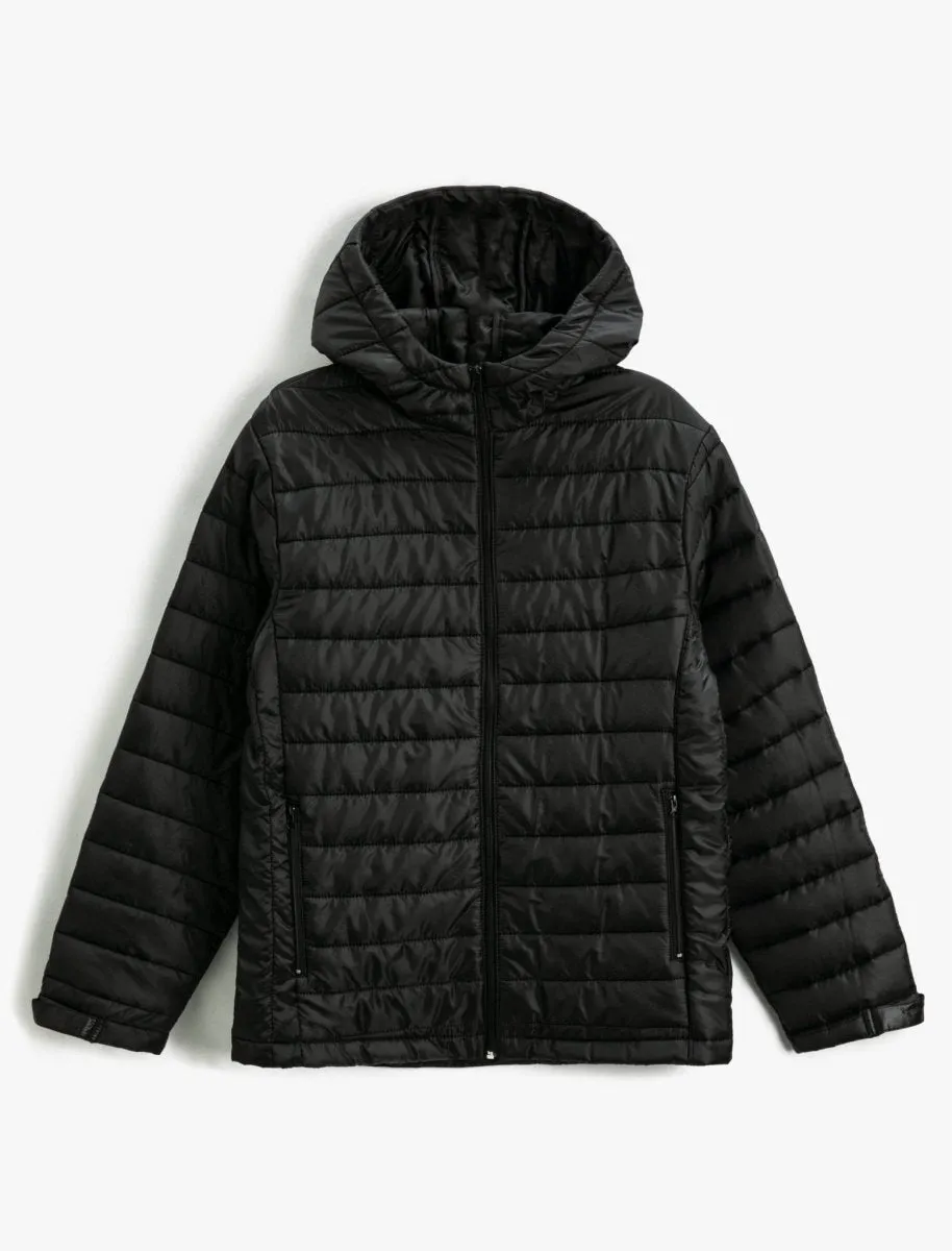 Puffer Jacket with Hood in Black
