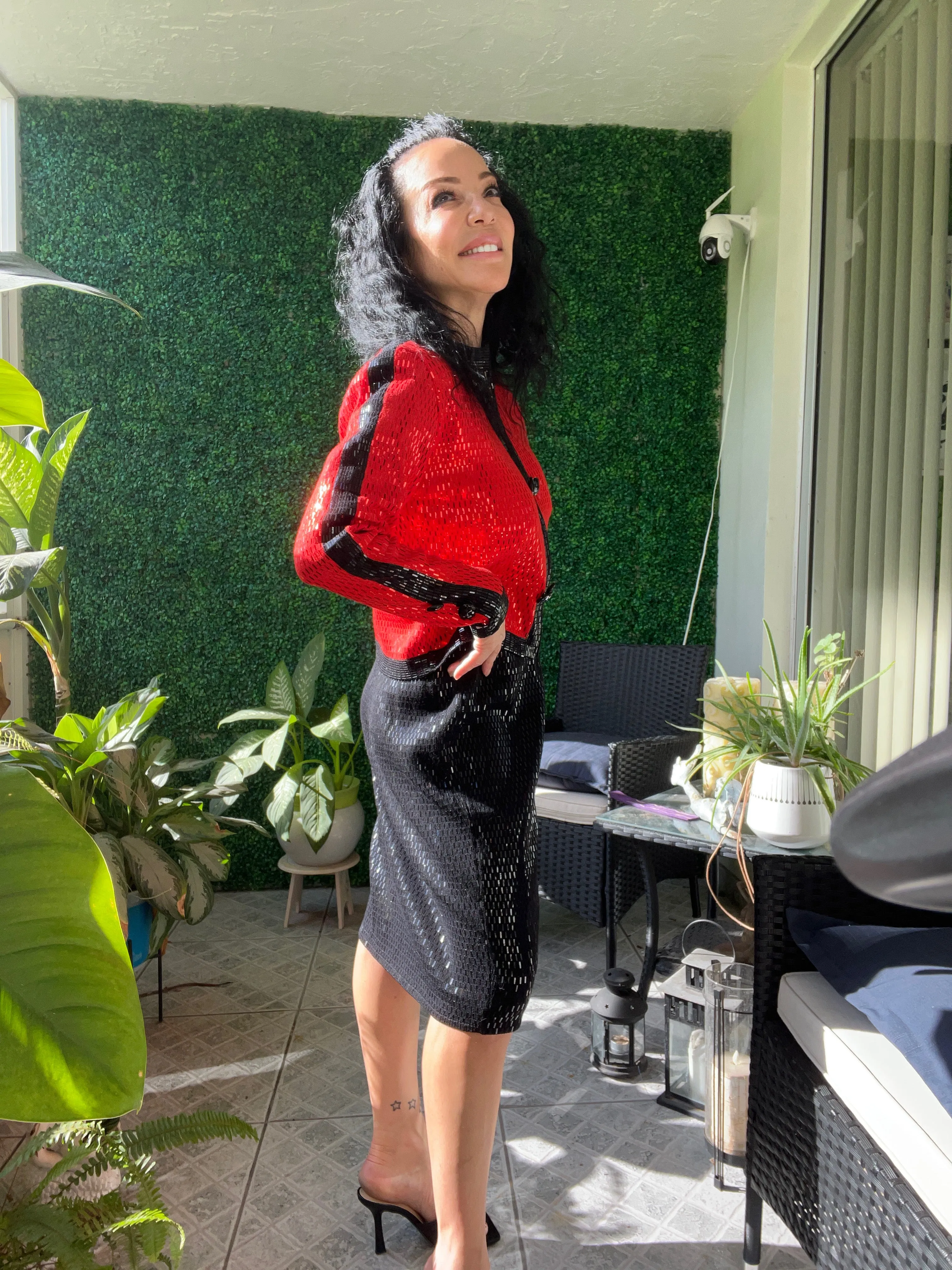 ST. JOHN Evening Paillettes Sequined Knit Suit Jacket black and red