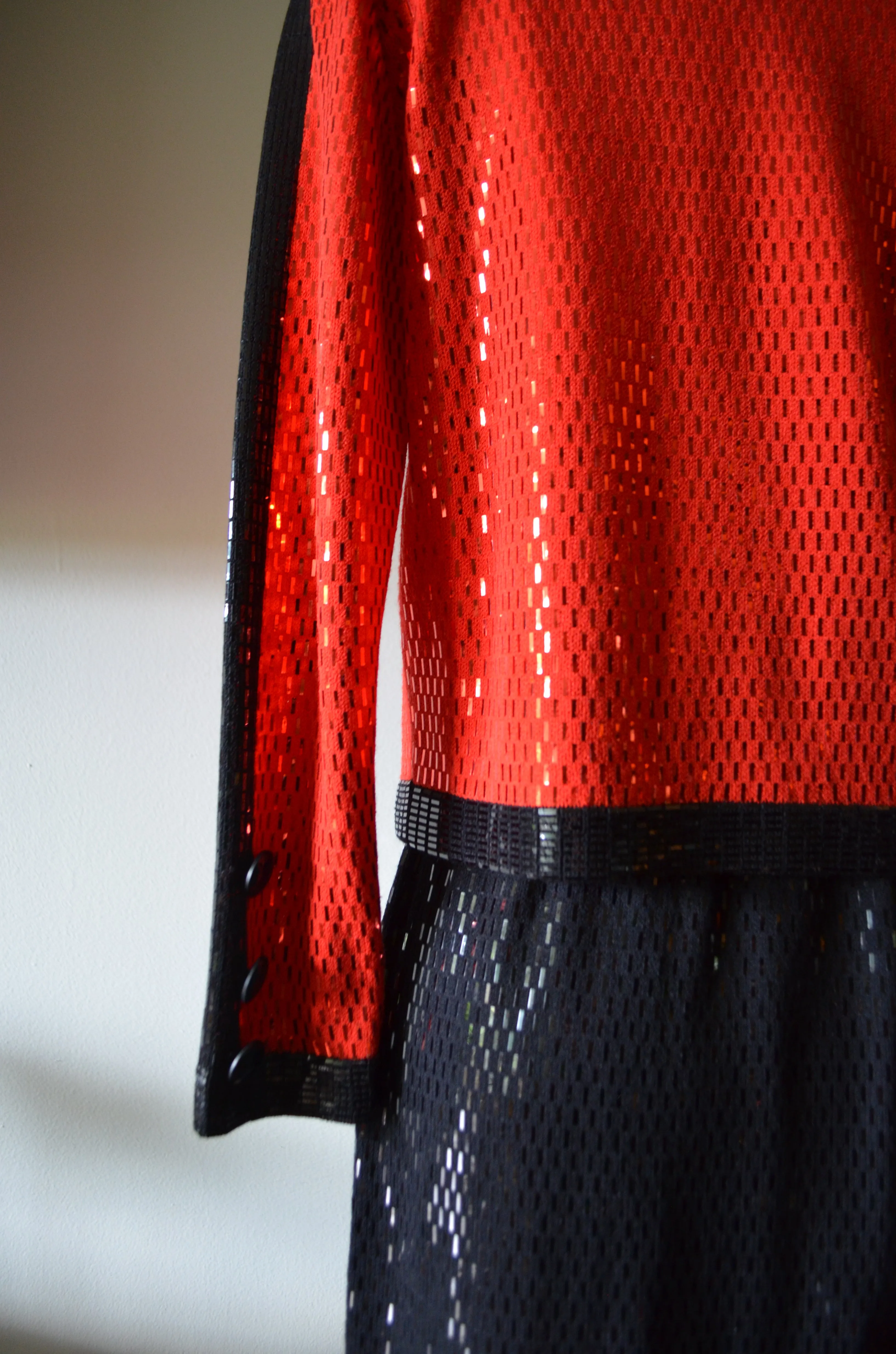 ST. JOHN Evening Paillettes Sequined Knit Suit Jacket black and red
