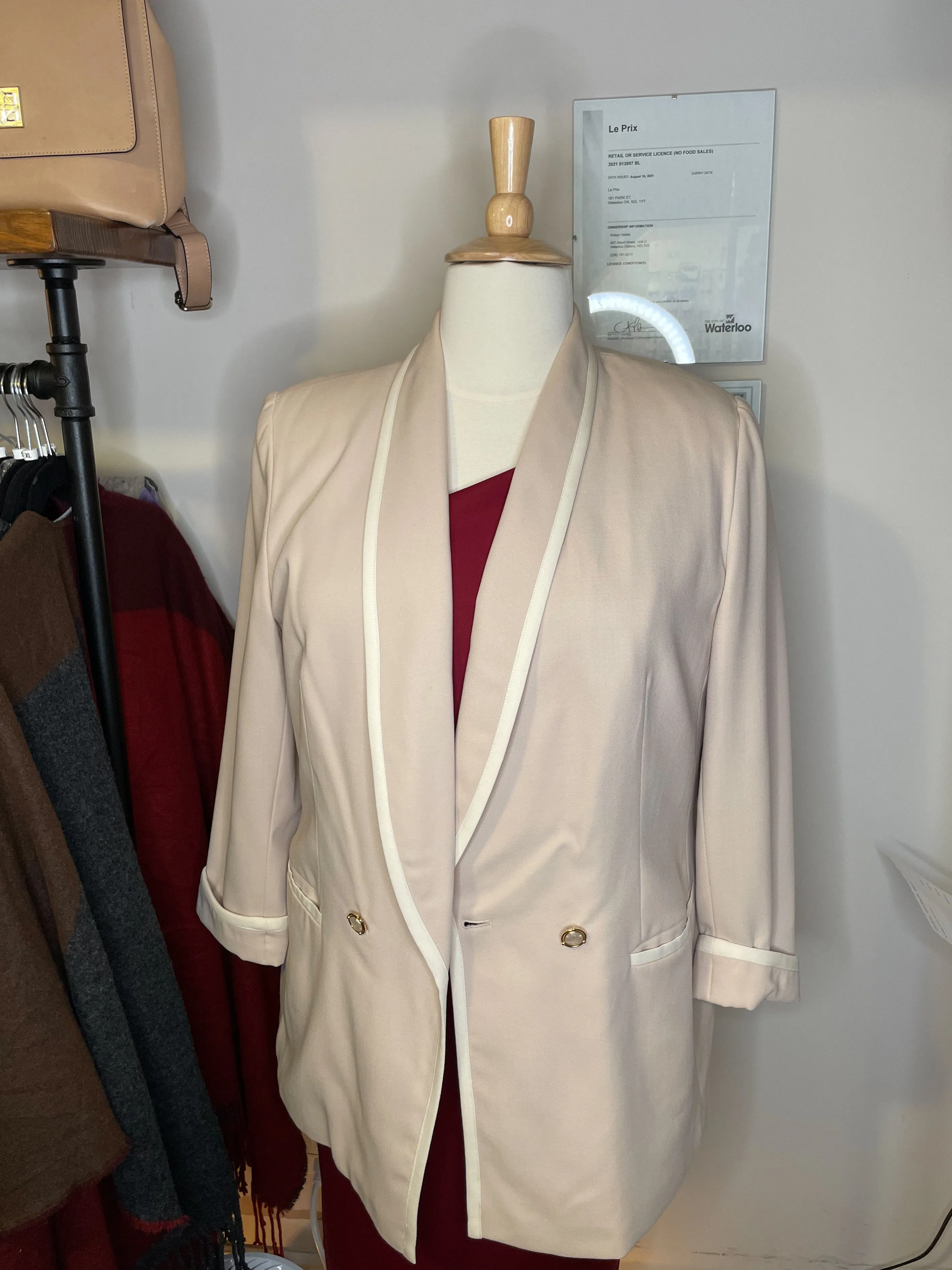 Vintage Peter Nygard 100% Wool Long Beige Blazer  - Size 16